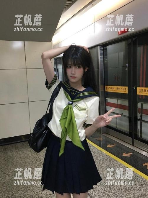 51吃瓜网 深夜躲在“51吃瓜网”网址上,今晚的瓜让我都有点小激动呢