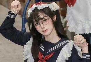 今日吃瓜更新，51吃瓜网告诉你：时尚界的‘吃瓜’竞技被打破了！