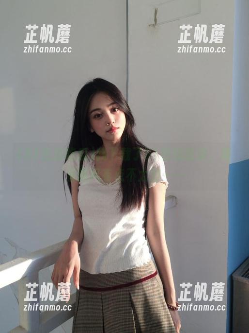 我下载了51在线吃瓜，结果画风有点不太对……