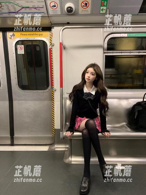 “www.718sx.com”的各种杂事更新，永不迷路我都懒得去追，现在开始专心吃瓜吧。