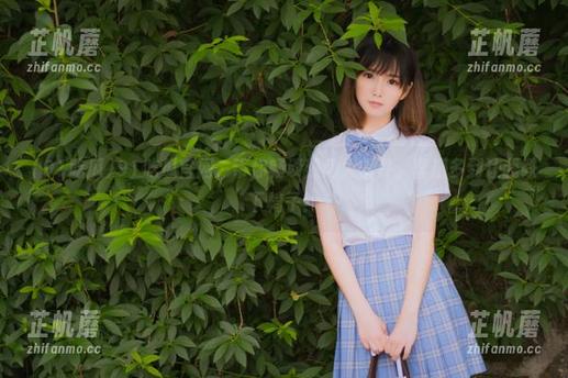 91吃瓜官网，带你畅谈热门大事件，喜感多到让我跌下椅子！