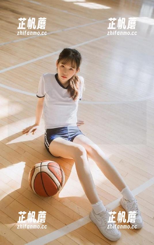 说真的，cgw苹果版把“畅聊八卦”和“无聊打发时间”结合得有点儿精彩，我只想默默吃瓜。