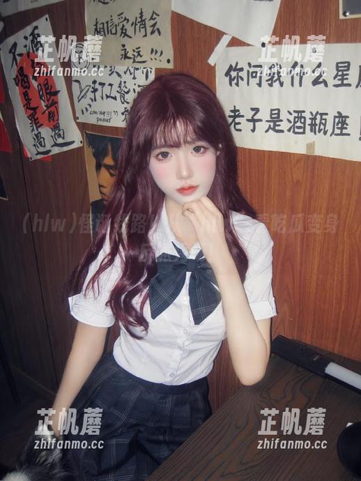怪诞线路！从“hlw”看吃瓜变身反派秀场！
