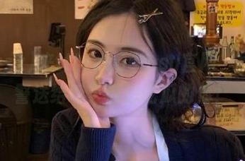 来tttzzz668.su官网，黑料预警送给每天都想吃瓜的你！