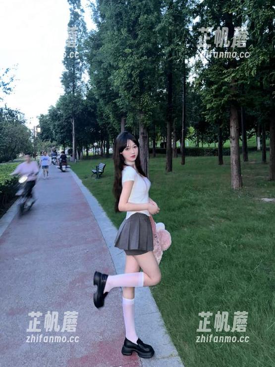 www.51 发布!我在www.51cg28上看到了隔壁老王的新身份,竟然是快递小哥!