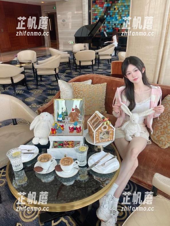 www吃瓜网cc让我登录进去就出不来了，这瓜真是光靠看也吃不饱呀...