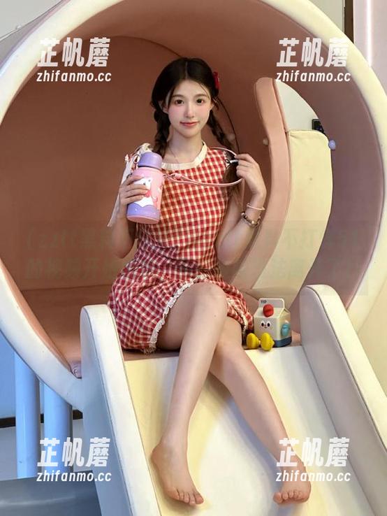 当zztt黑料不打烊51的视频开始播放，我的眼睛没法离开了！