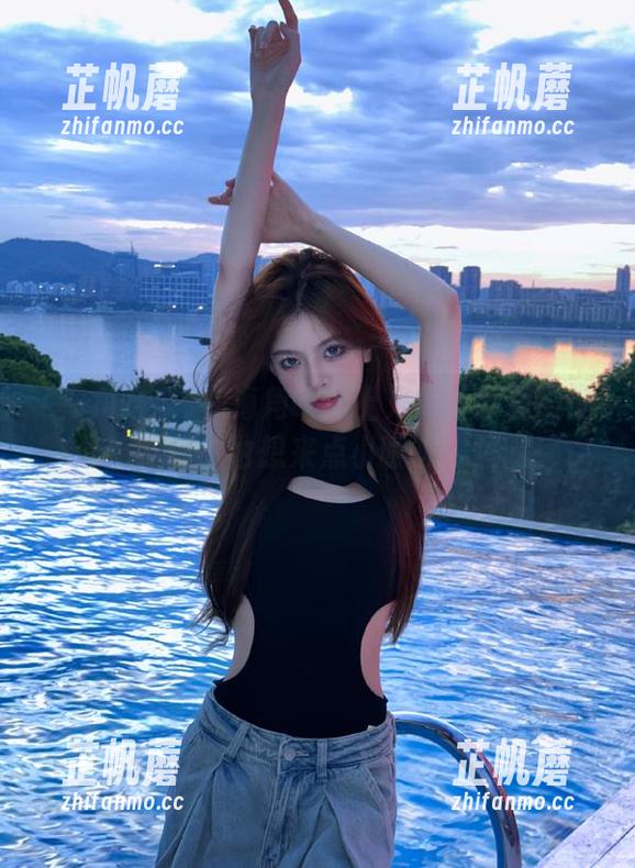 在海角吃瓜上只能分享真诚的情感，偶尔也想来点小暧昧，嘿嘿！