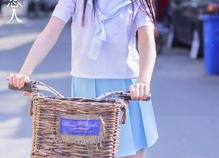 网曝吃瓜发布：竟有人窜出来指责狗狗太可爱，哈哈，这事儿绝了！