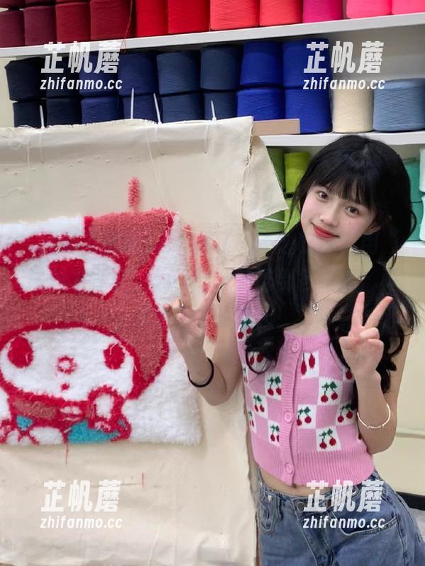 黑料不打样 当我饿了、不想吃饭,用“黑料不打样”app分分钟吃到各路瓜,真是个神奇的选择!
