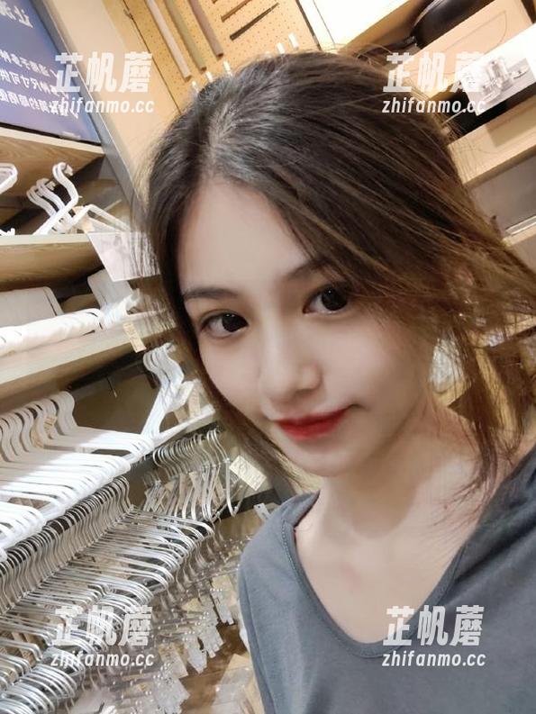 黑料不打烊 来啊,来啊,在“黑料不打烊”网站的网页版上徜徉,你也会变成“吃瓜王”!