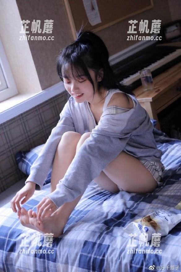 我在黑料不打烊地址等风来，头条总是毫无预兆啊！