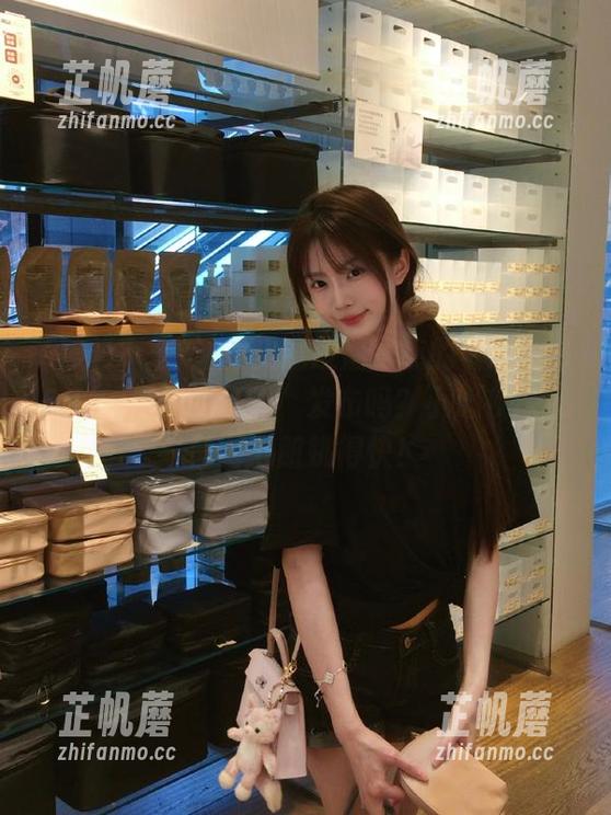 你见过凌晨三点的“zztt668.su黑料不打烊”发布吗？小心夜深人静时心脏跳得快！
