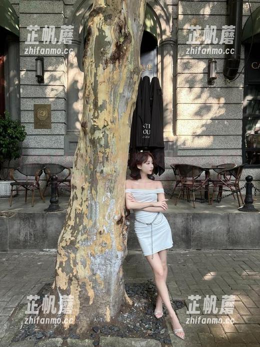 黑料不打烊 我在黑料不打烊app上看了个瓜,结果嘴里吃的薯片都差点被喷出来!