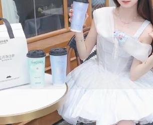 吃瓜网黑料不打烊永久更新，连我的零食都跟不上节奏！