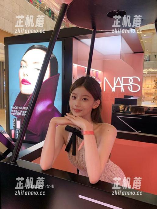 黑料吃瓜网，在线随时链接你的好奇心！