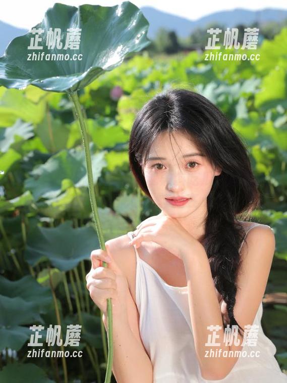 突然发现黑料吃瓜网首页的热点大瓜像泥巴一样黏在心里？