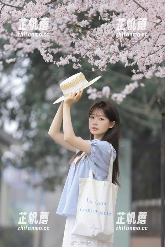 访问黑料吃瓜网网页，安卓用户把瓜吃得又香又甜