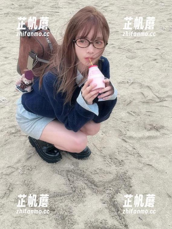 黑料社在线：清晨的第一口瓜，无需等待，马上在线！