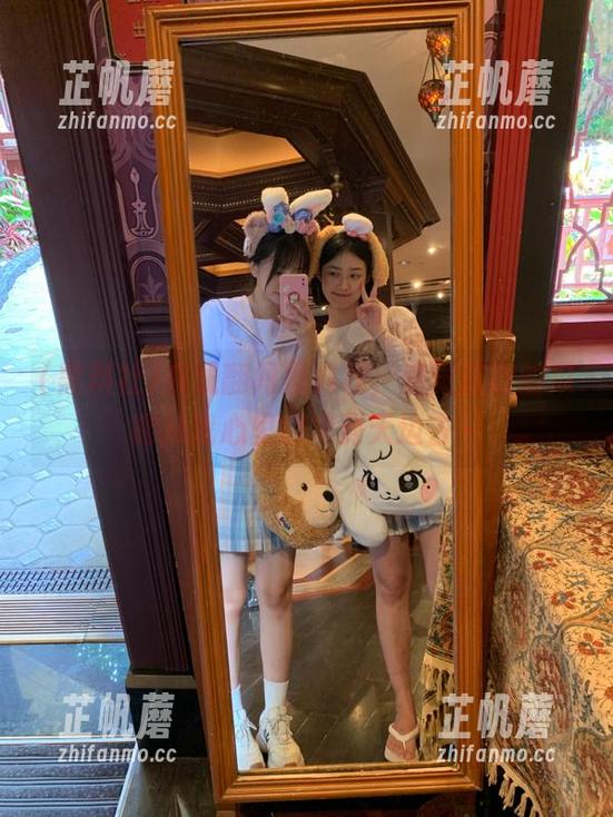 黑料社 在线翻阅黑料社,感觉这次的瓜能从我心里翻滚到天边去~