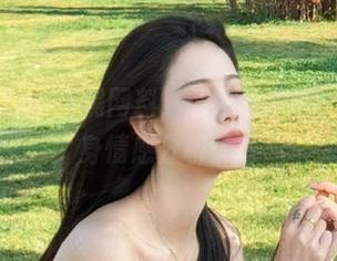 分享黑网料，解锁新技能：当场变身情感分析师！
