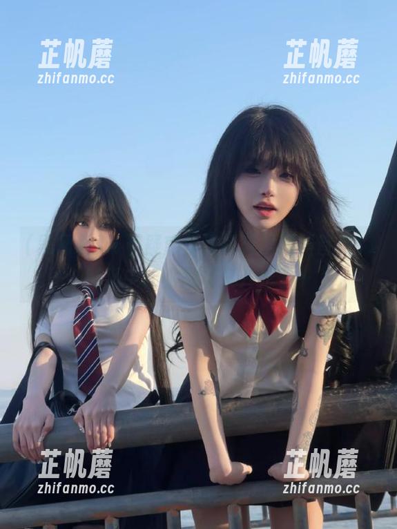 带着疑惑再次打开黑网料首页，脑海中的小剧场又开始了…